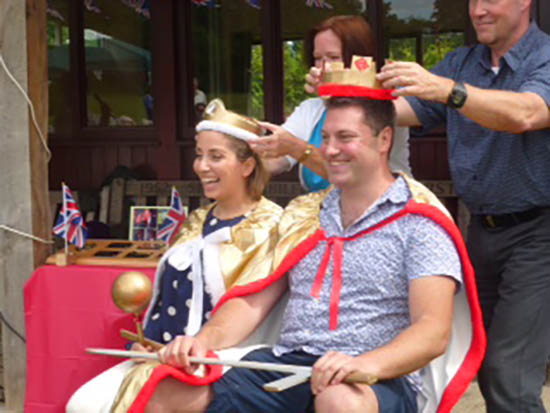 King and Queen being crowned in 2015